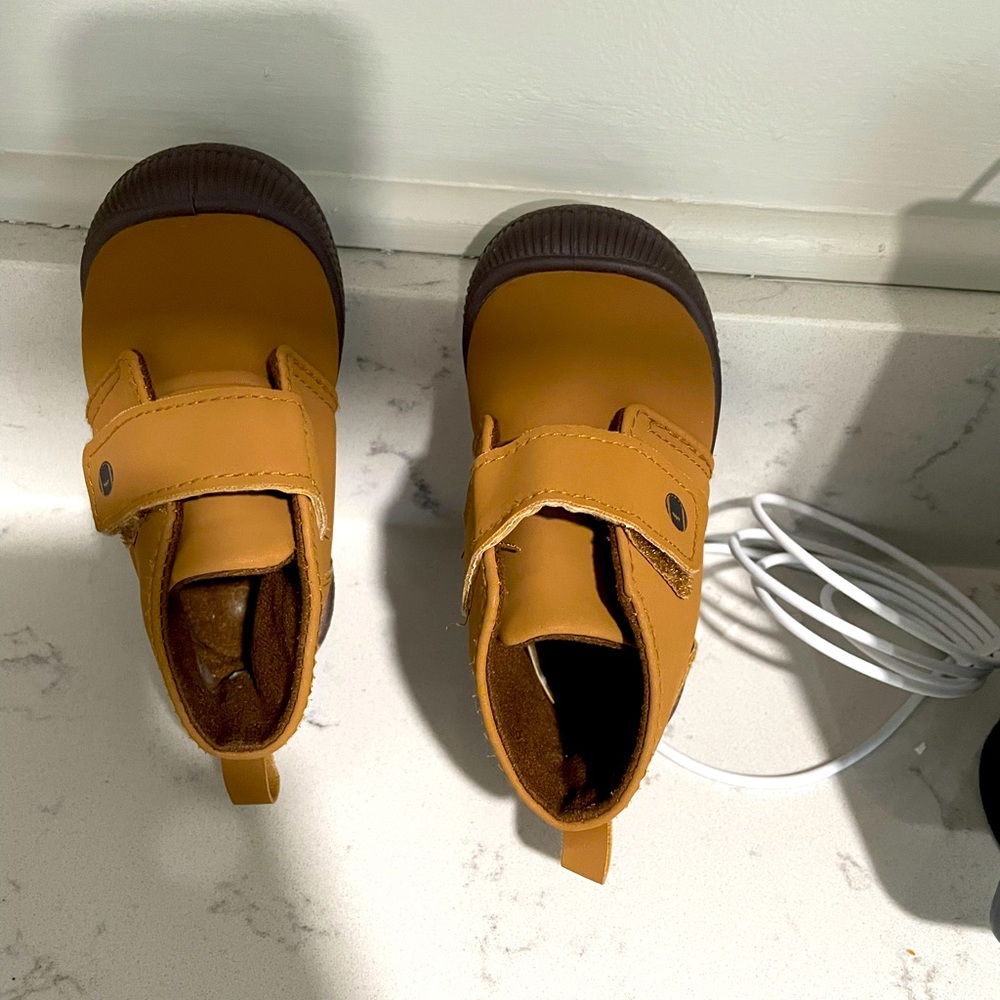 Baby and walker shoes